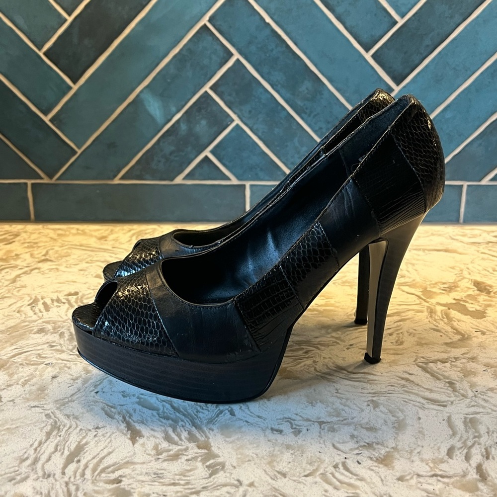 Anne Michelle black heels. Size 8.5. Great condition